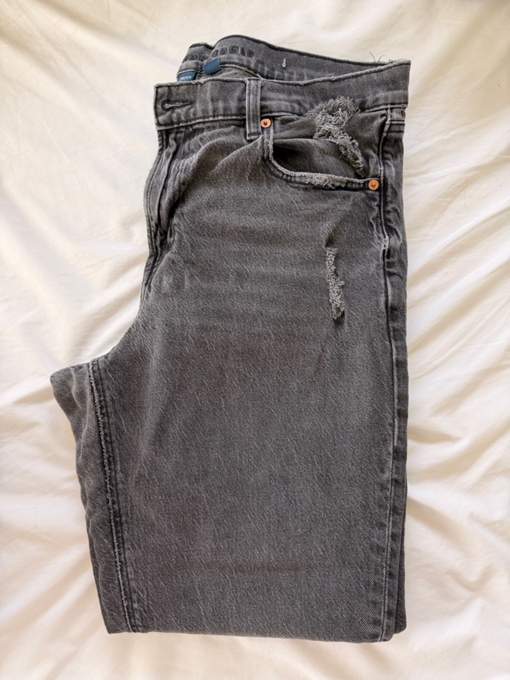 American Eagle Outfitters Women’s Charcoal Distressed 90’s Skinny Jeans